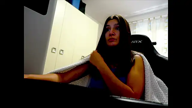 Snapshot of GodlyTheia chatting on May 2026 03:40:01 PM GodlyTheia online show from May 2026 03:40:01 PM