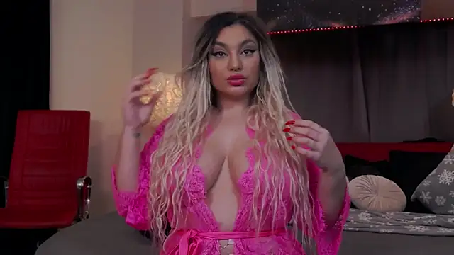 Larissa K online show from January 2025 09:28:01 PM