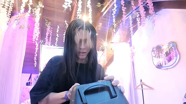 stormytt  online show from December 2024 11:32:02 AM