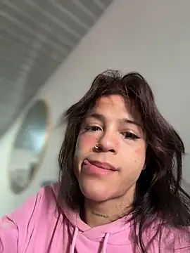 stormytt  online show from November 2025 05:39:01 PM