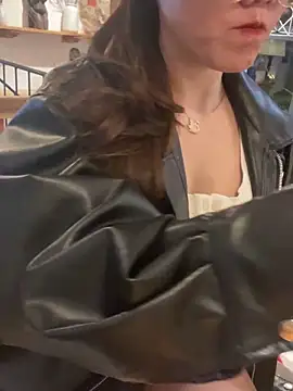 HinaLovely online show from January 2025 12:39:01 PM