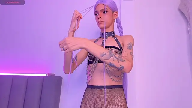 Varya Ferreira online show from December 2024 01:51:02 AM