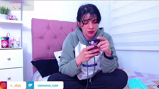 Vannessa  Shy online show from September 2025 12:36:02 AM