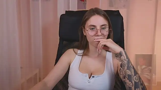  AnnaStark  online show from December 2024 06:52:02 AM