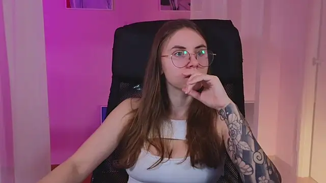  AnnaStark  online show from January 2025 08:31:02 PM