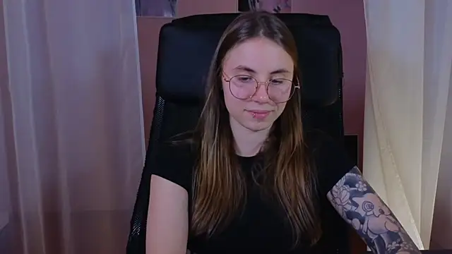  AnnaStark  online show from February 2025 08:36:01 PM