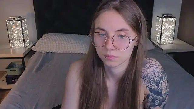  AnnaStark  online show from September 2025 08:22:01 PM