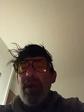 Snapshot of maxximere chatting on February 2026 11:31:02 PM maxximere online show from February 2026 11:31:02 PM