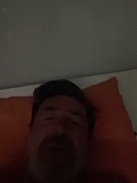 maxximere online show from April 2026 01:43:02 AM