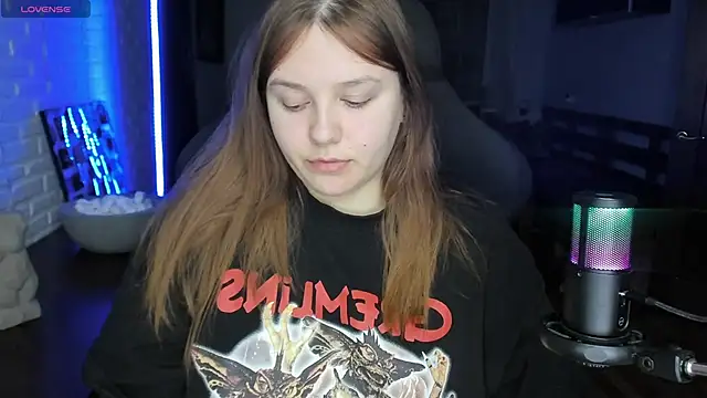 XNirvanaX online show from March 2025 02:26:01 AM