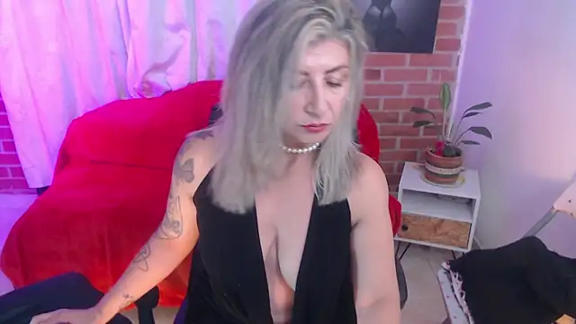 Snapshot of agnes_blackmoree chatting on February 2026 03:25:01 AM agnes blackmoree online show from February 2026 03:25:01 AM