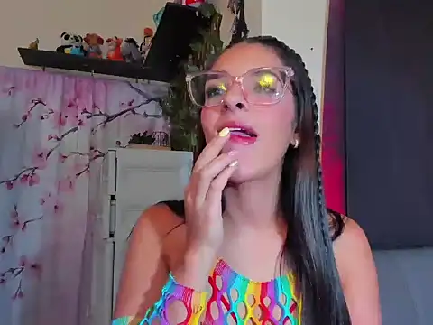 annyluna1 online show from May 2026 07:33:01 PM