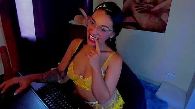 annyluna1 online show from June 2026 08:24:02 PM