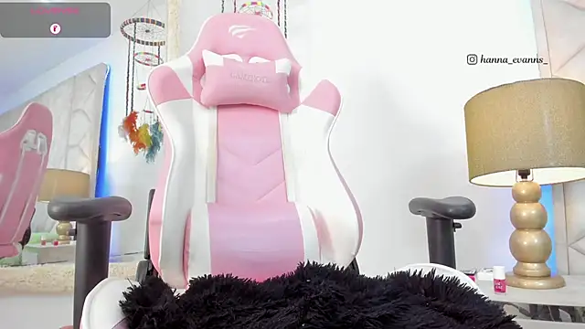 Hanna Evaanss online show from February 2025 05:05:01 AM