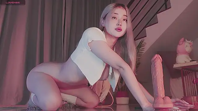 hyun chia online show from March 2025 10:45:02 PM