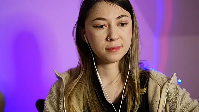 chibi moon  online show from January 2025 08:09:01 PM