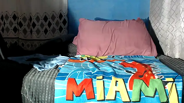 Snapshot of SweetAppleCandyxx chatting on December 2024 05:55:01 PM SweetAppleCandyxx online show from December 2024 05:55:01 PM