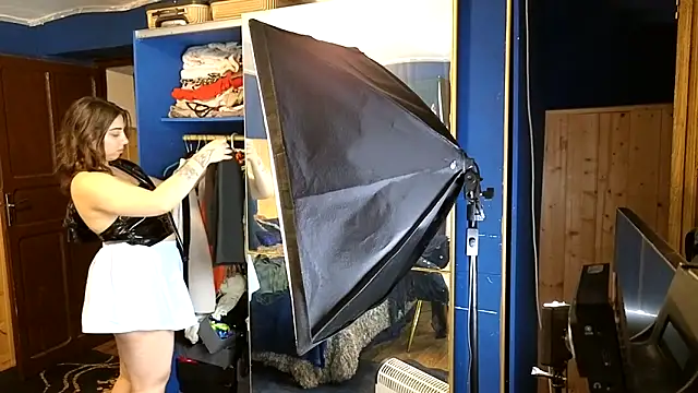 VanessaDoyle online show from February 2025 06:30:01 AM