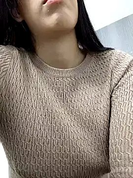 Amira Milker online show from February 2025 12:58:02 PM