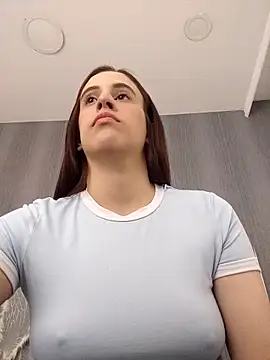 Amira Milker online show from September 2025 12:59:02 PM