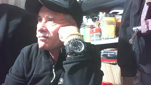 nonnomaturobisex online show from October 2025 03:56:02 PM