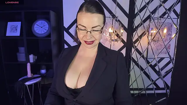 Snapshot of MrsIngrid chatting on December 2024 10:13:01 AM MrsIngrid online show from December 2024 10:13:01 AM