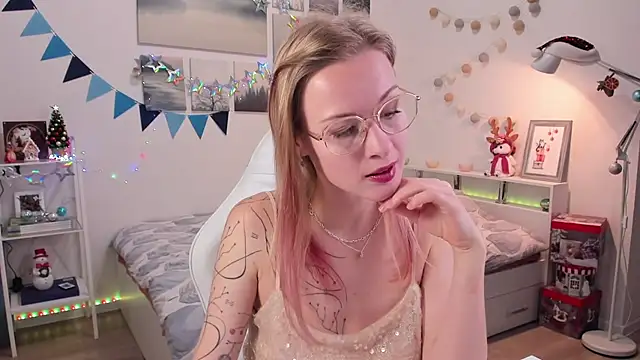 MissRightX online show from December 2024 06:50:01 PM