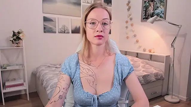 MissRightX online show from September 2025 11:14:01 AM