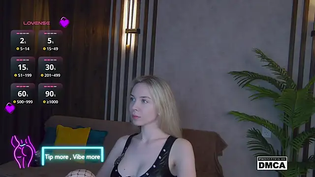 Holl1Would online show from March 2025 07:38:02 PM