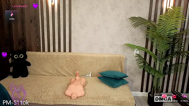 Holl1Would online show from March 2026 07:42:01 AM