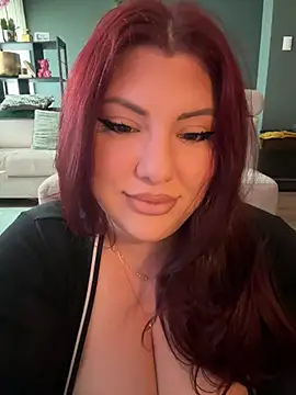 Snapshot of CurvyKimmy1 chatting on May 2026 09:28:02 AM CurvyKimmy1 online show from May 2026 09:28:02 AM