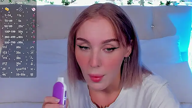 LianaFord online show from September 2025 08:56:02 PM