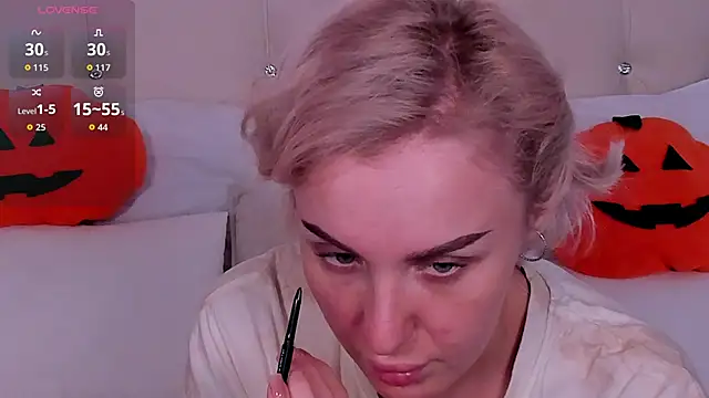 LianaFord online show from October 2025 10:14:02 PM