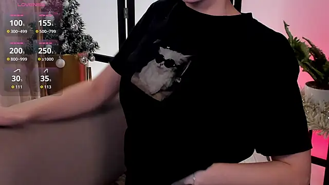 LianaFord online show from December 2025 11:21:01 PM