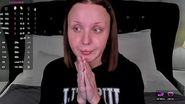 LianaFord online show from April 2026 04:30:02 AM