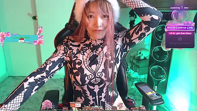 pink-2022 online show from December 2024 02:12:01 PM