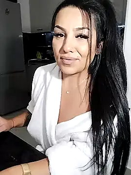 hot-babygirl online show from October 2025 06:38:02 PM