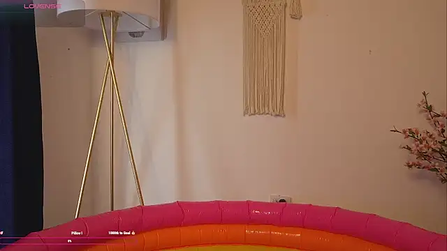 bunnycuteshy online show from October 2025 02:25:01 PM