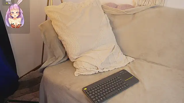 bunnycuteshy online show from February 2026 02:24:02 PM