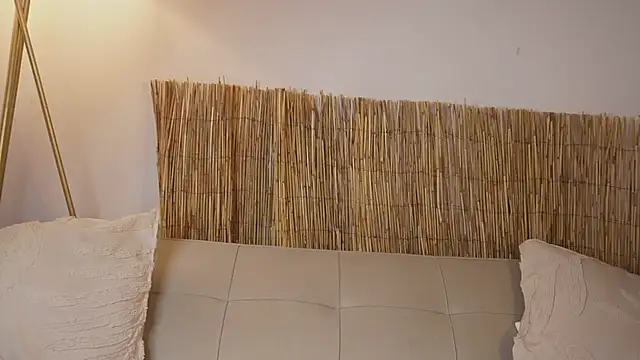 bunnycuteshy online show from April 2026 12:21:01 PM