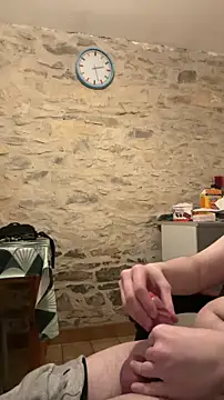 Snapshot of yann2392 chatting on December 2025 12:56:01 PM yann2392 online show from December 2025 12:56:01 PM