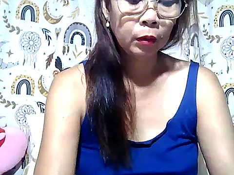 Snapshot of urwife_tobe chatting on May 2026 01:19:01 PM urwife tobe online show from May 2026 01:19:01 PM