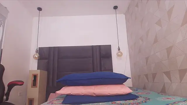 arletmss online show from February 2025 12:03:02 PM