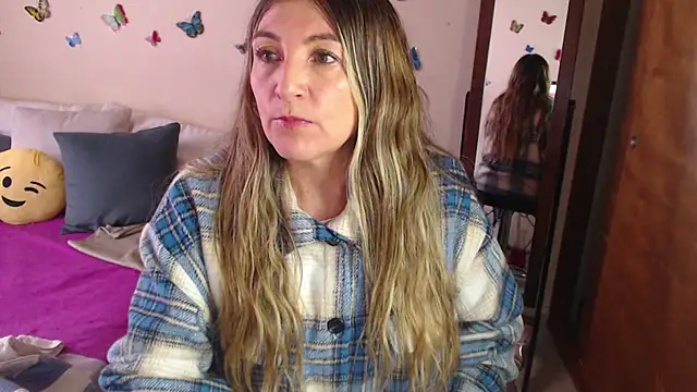 Jolie-Mature online show from March 2025 10:24:01 PM