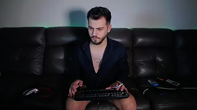 CrazyDom1 online show from February 2026 06:17:02 PM