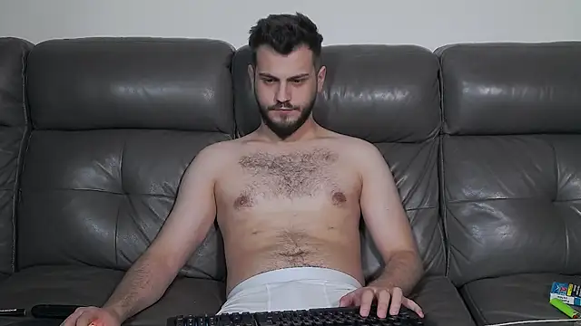 CrazyDom1 online show from April 2026 09:39:33 PM