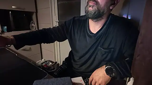 TigerOne19 online show from November 2025 07:45:02 PM