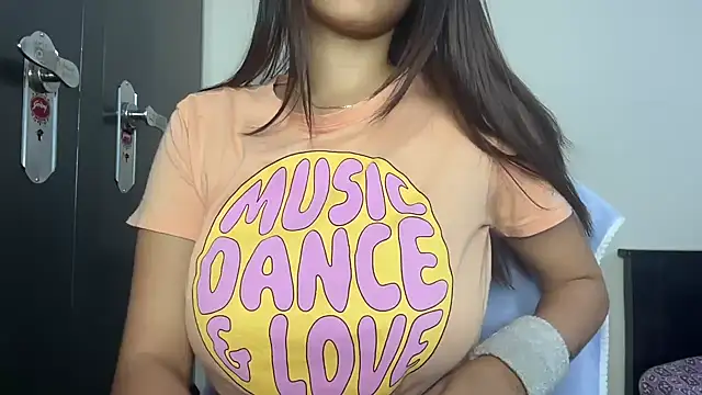 Snapshot of riya_stream chatting on March 2025 09:01:02 PM riya stream online show from March 2025 09:01:02 PM