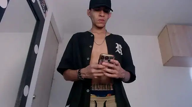 Samuel Suarez online show from December 2024 05:06:02 PM