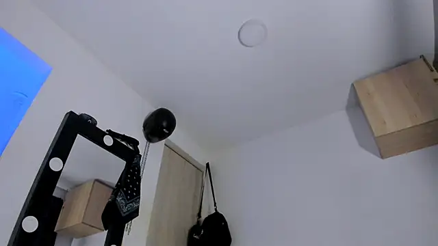 Samuel Suarez online show from October 2025 04:42:01 AM